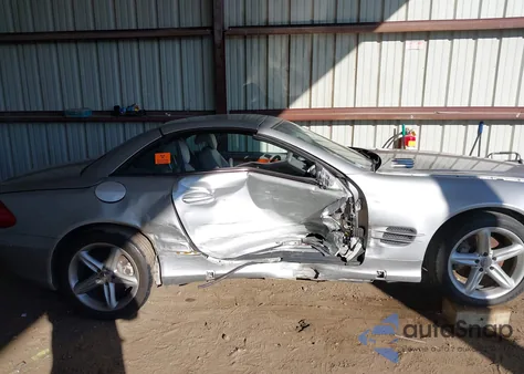 2003 Mercedes-Benz Sl 500 z USA, uszkodzony, nr VIN WDBSK75F43F016811